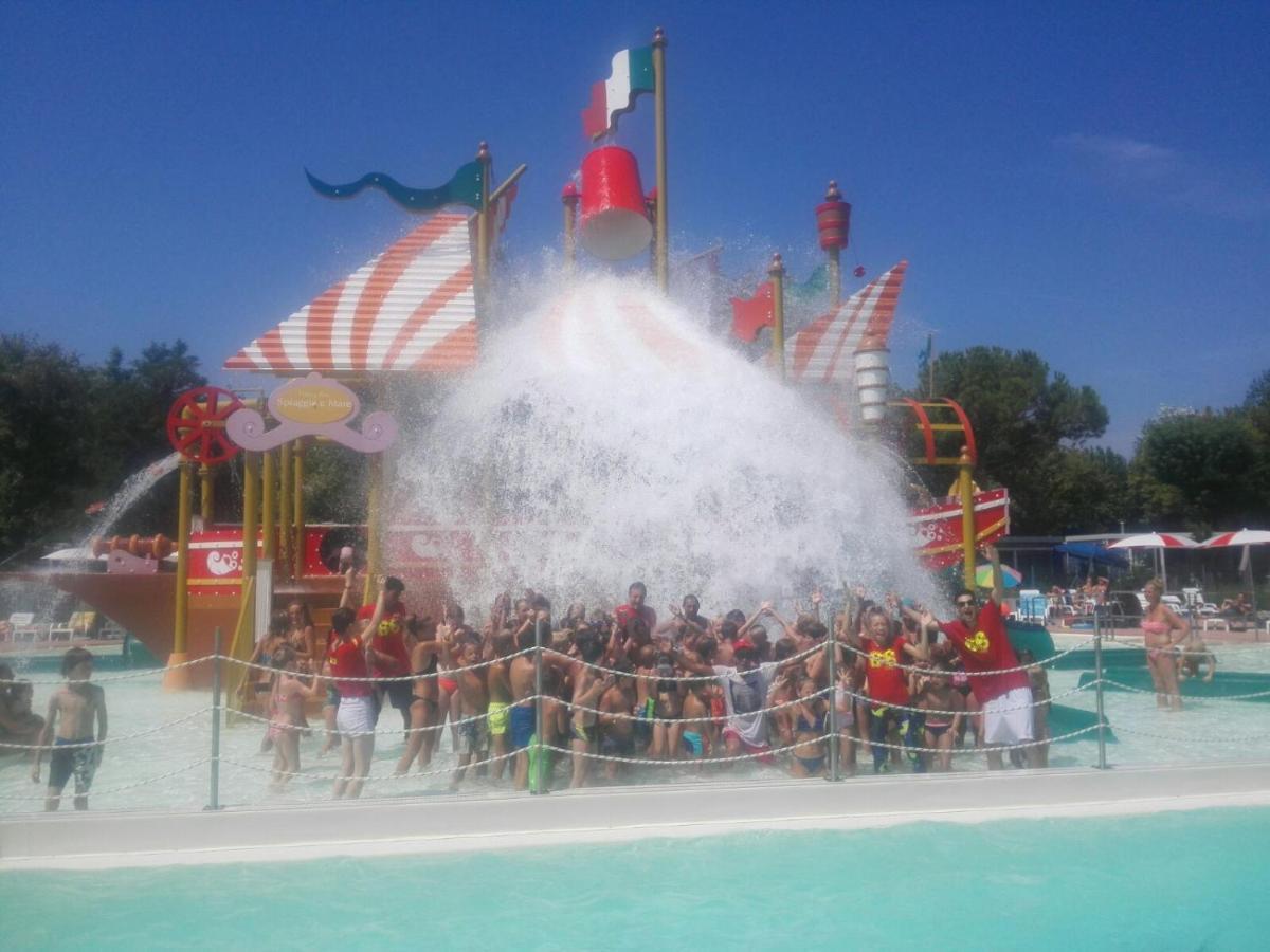 Lodge Tent Spiaggia E Mare Holiday Park Porto Garibaldi Buitenkant foto